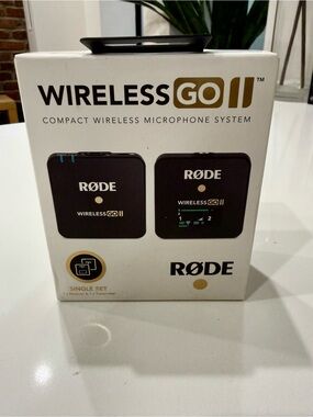 RODE Wireless GO II Compact Wireless Microphone System - Black & Gold